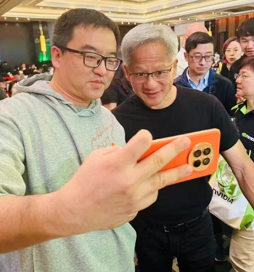英伟达创始人拜访米文